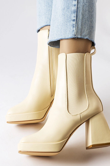 Bottines couleur sable sur... 2