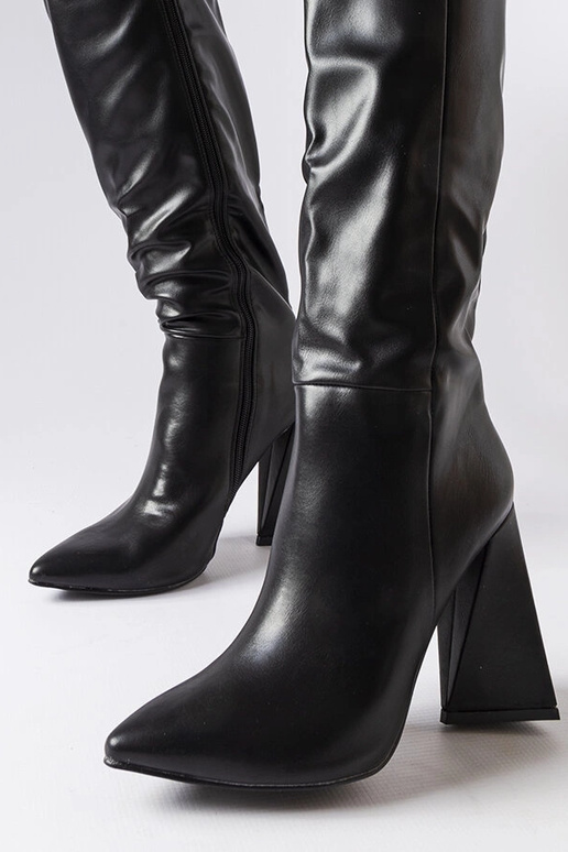 Schwarze Stiefel mit Absatz, „Medicina"