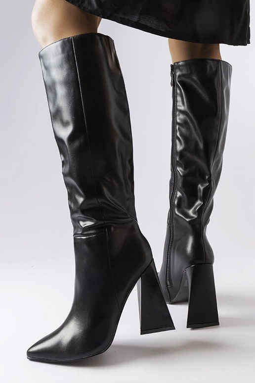 Schwarze Stiefel mit Absatz, „Medicina"