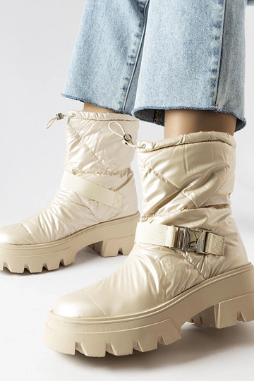 Beige patent snestøvler Ambretta