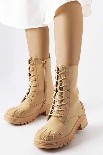 Zandkleurige werkschoenen...