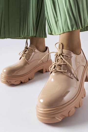 Kelly beige laksko 2