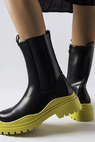 Bottines noires avec semelle colorée Delebio 2