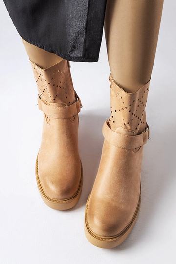 Beige durchbrochene Stiefeletten mit Kette Procopio 2