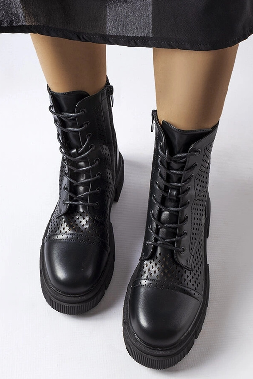 Bottines noires ajourées Corpus