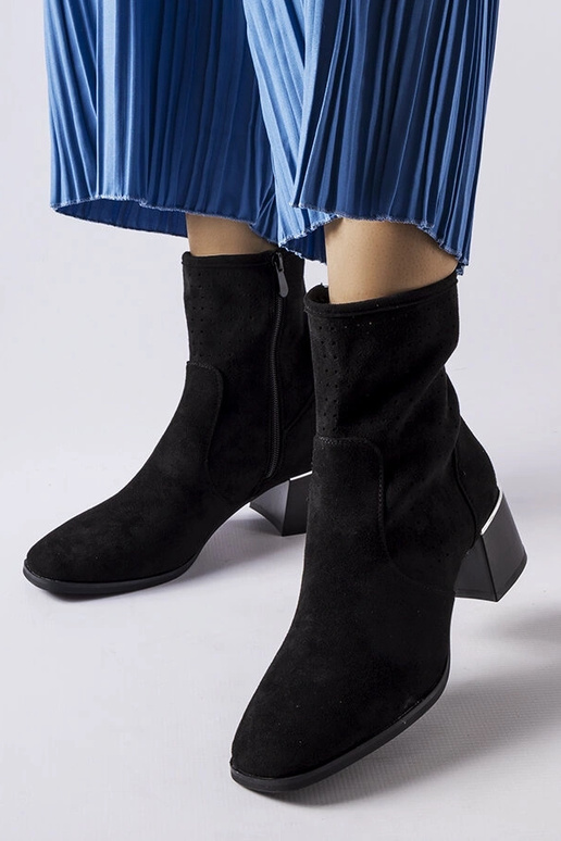 Schwarze Stiefeletten mit...