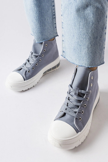 Stille Grå High Top Sneakers 2