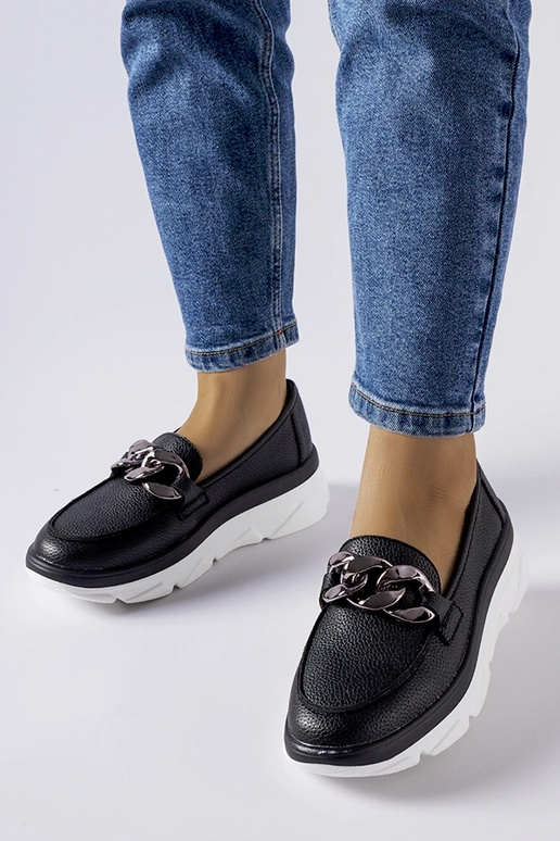 Mocassins noirs avec chaîne, « Vinceza »