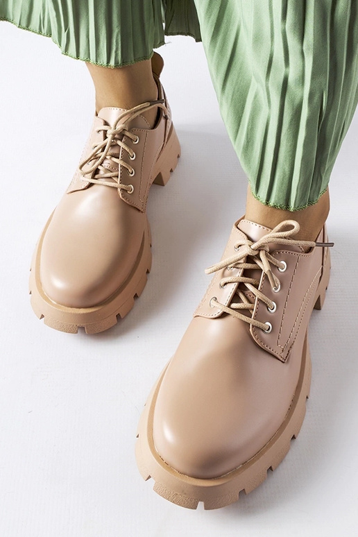 Beige Charleston sko med mat finish Beige Charleston sko med mat finish