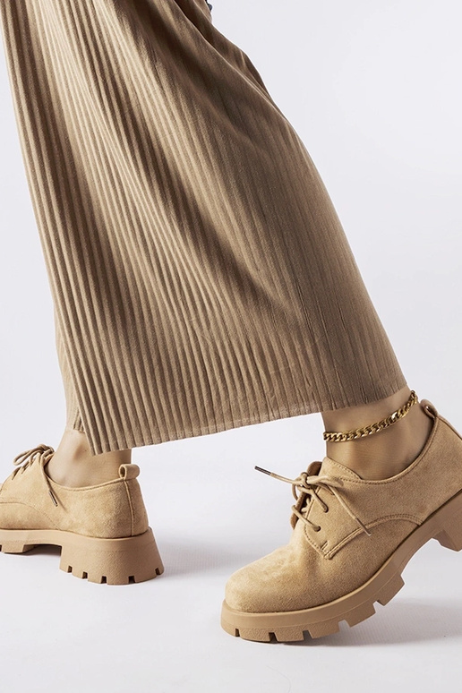 Mocassins bruns sur semelle massive,... Mocassins bruns sur semelle massive,...