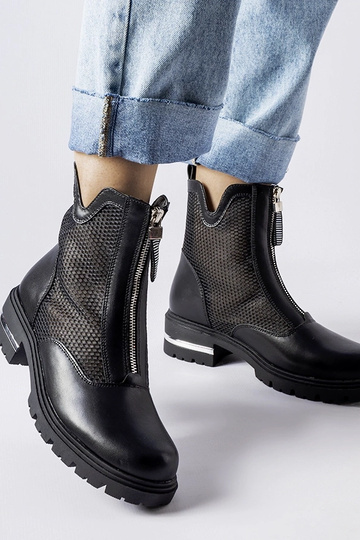 Bottines ajourées noires...