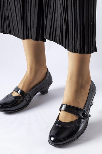 Schwarze Pumps mit niedrigem Absatz Simi