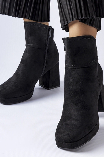 Schwarze Stiefeletten mit massivem Absatz Itaf