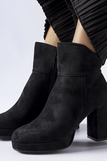 Schwarze Stiefeletten mit massivem Absatz Itaf 2
