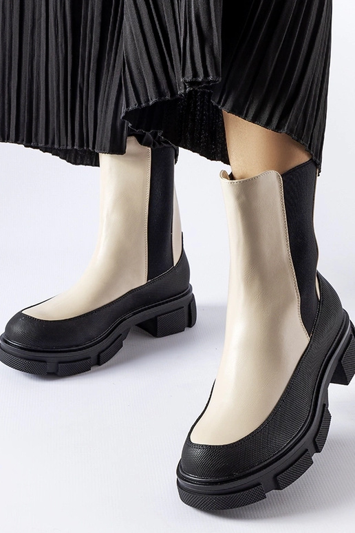 Beige und schwarze... Beige und schwarze...