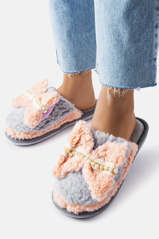 Chaussons gris et rose avec noeud