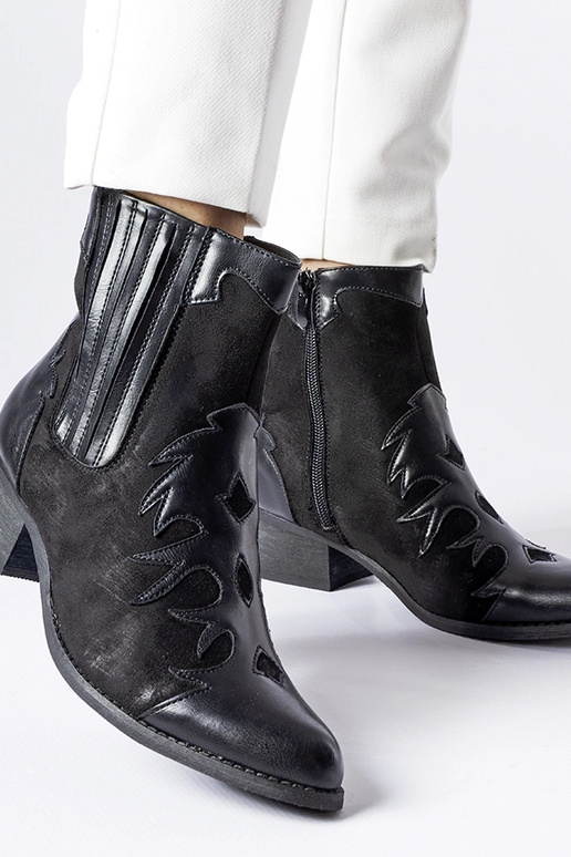 Schwarze Cowboystiefel mit kleinem...