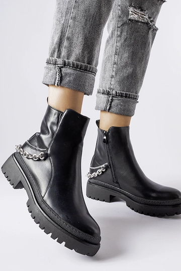 Bottines noires avec chaîne...