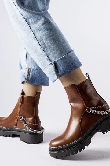 Bottines marron avec chaîne... 2