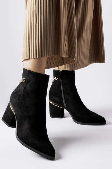 Zwarte laarzen met hak,...