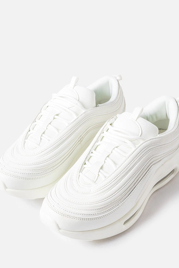 Baskets blanches classiques... 2