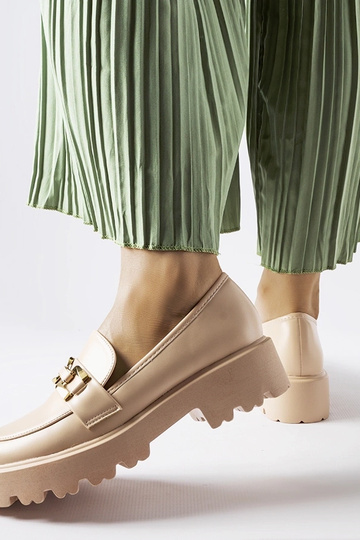 Mocassins beiges pour femme ornés d'une boucle Piazzo 2