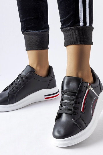Schwarze Sneaker mit weißer Sohle Anaunia