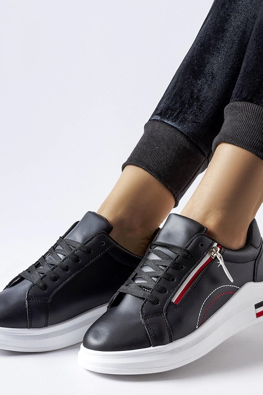 Schwarze Sneaker mit weißer Sohle... Schwarze Sneaker mit weißer Sohle...