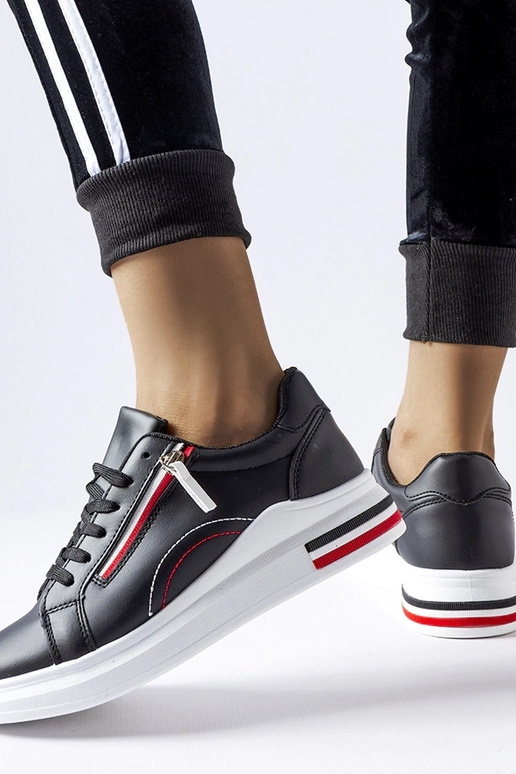 Schwarze Sneaker mit weißer Sohle... Schwarze Sneaker mit weißer Sohle...