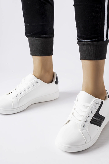 Hvide sneakers med sorte...