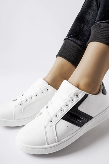 Hvide sneakers med sorte indlæg Rizzo 2