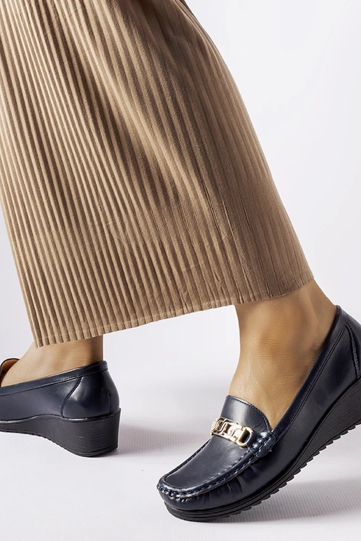 Marineblaue Loafer mit Keilschnalle... Marineblaue Loafer mit Keilschnalle...