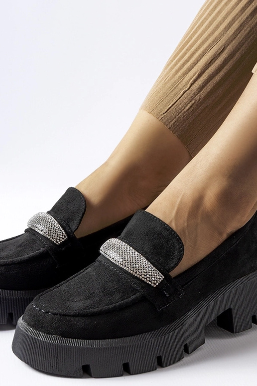 Schwarze Mokassins mit massiver Sohle... Schwarze Mokassins mit massiver Sohle...