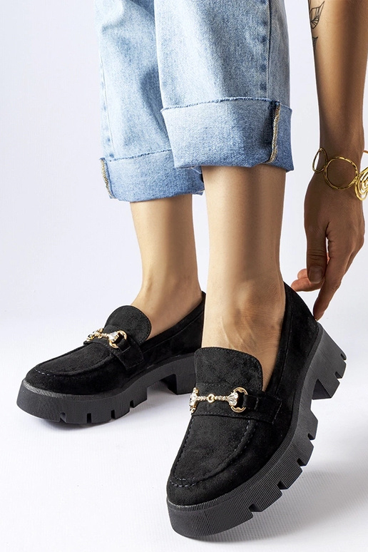 Schwarze Loafer mit Schnalle und... Schwarze Loafer mit Schnalle und...