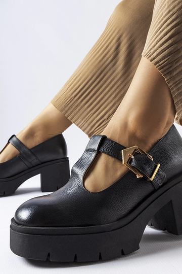 Zwarte leren halfhoge schoenen, Karino 2