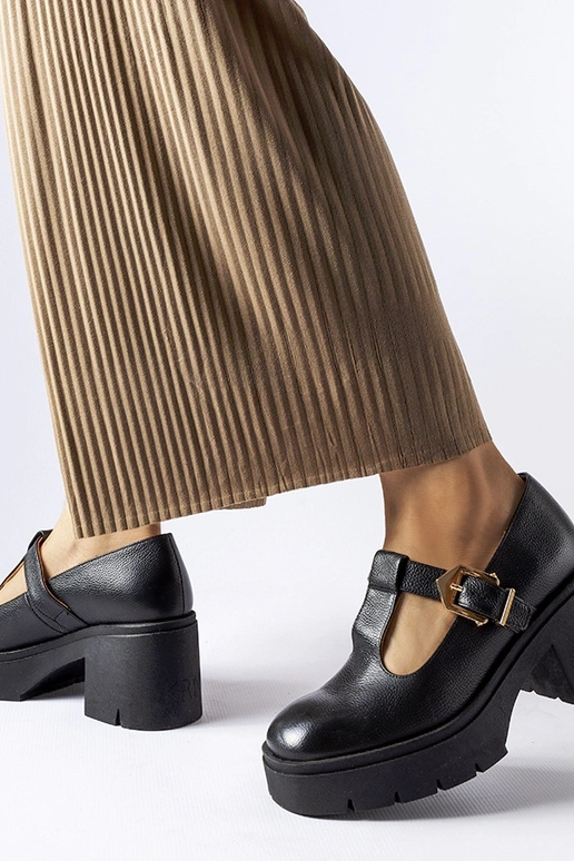 Bottines noires en cuir, Karino