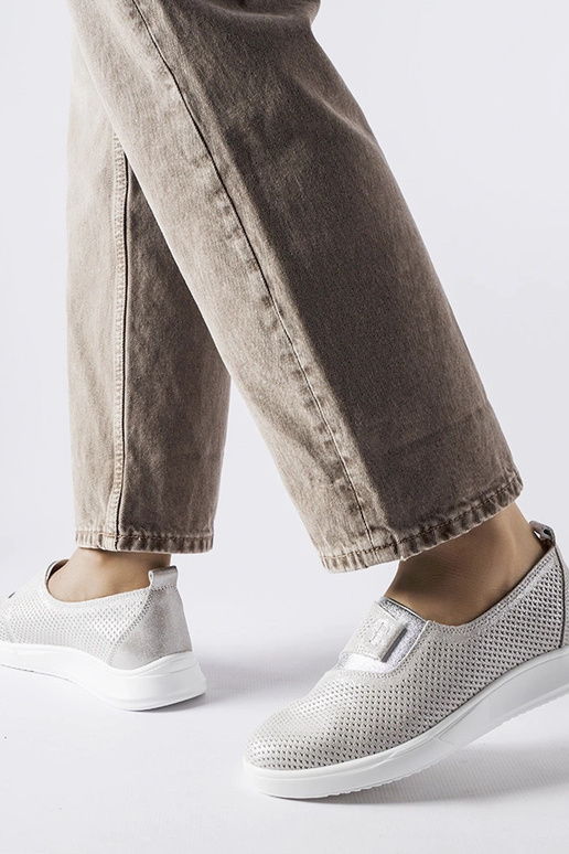 Ethels – Silberne Sneakers aus... Ethels – Silberne Sneakers aus...