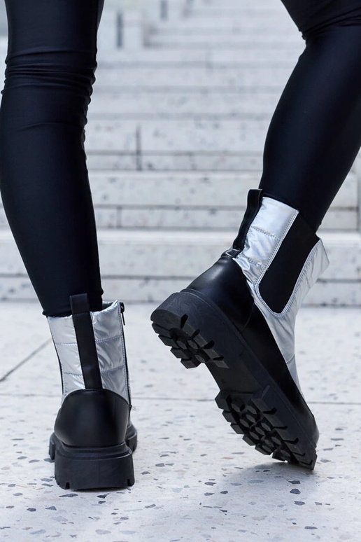 Zwarte winterenkellaarsjes van...