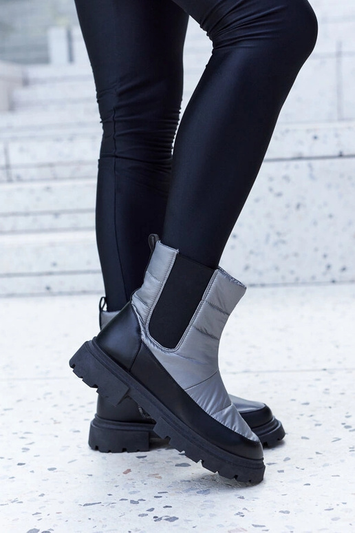 Bottes de neige isolées grises Galvani