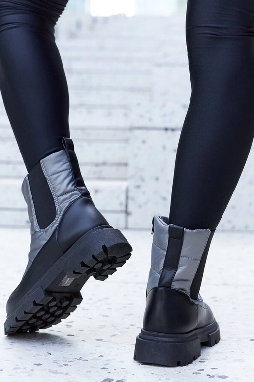 Bottes de neige isolées grises Galvani