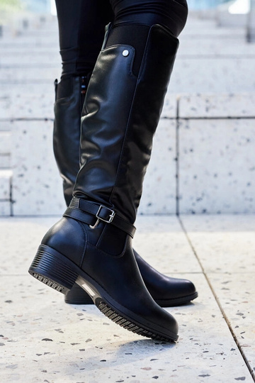 Schwarze Winterstiefel für... 2
