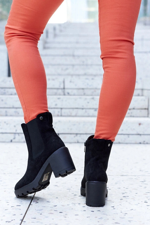 Zwarte geïsoleerde kunstsuede...