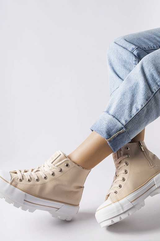Beige isolerede sneakers Big Star...
