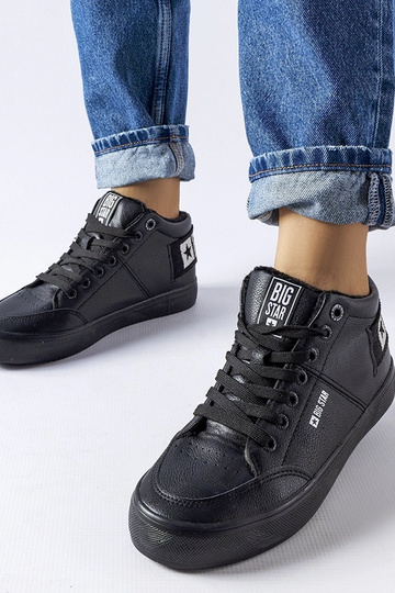 Sorte isolerede sneakers...
