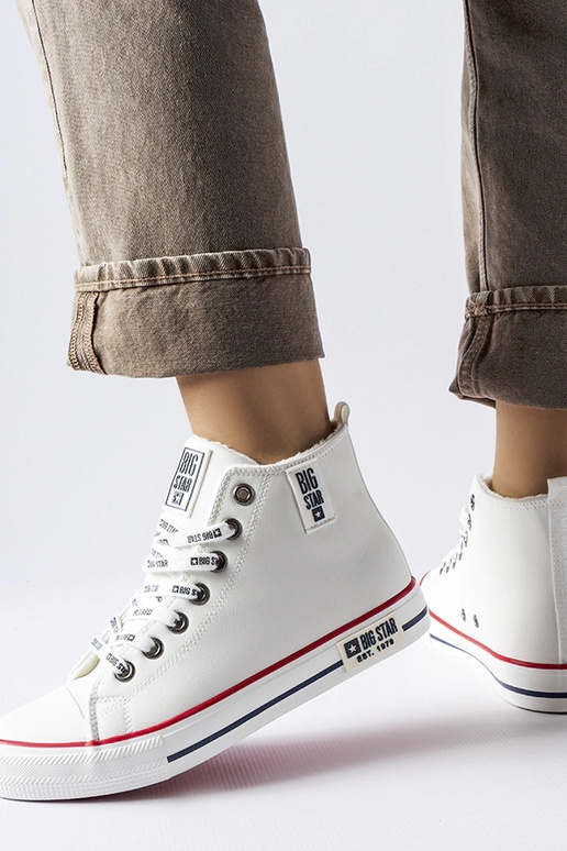 Baskets isolées blanches Big Star...