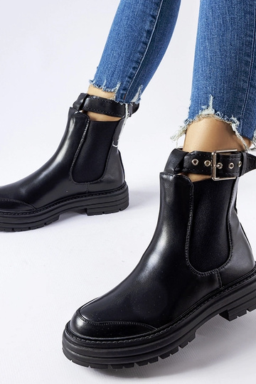 Sorte ankelstøvler med...