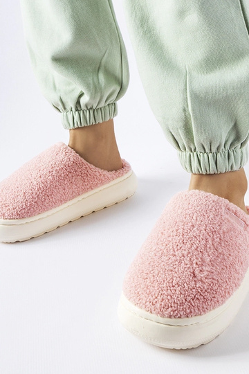 Chaussons isolants roses...