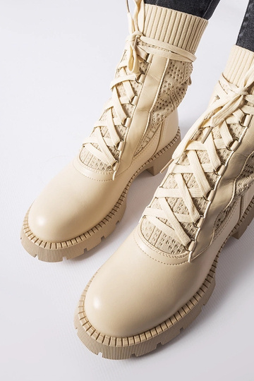 Beige durchbrochene Sockenstiefel Portico 2