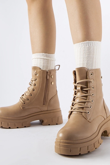 Beige arbejdere med en... 2