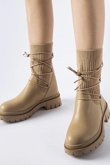 Bottines chaussettes beiges... 2